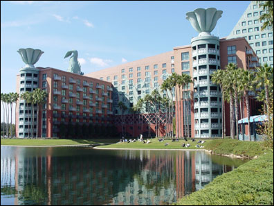 Relaxing outside the Dolphin in between Tuesday's breakout sessions.