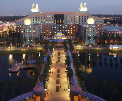 The end of a long Lotusphere day and the beginning of a Lotusphere night.